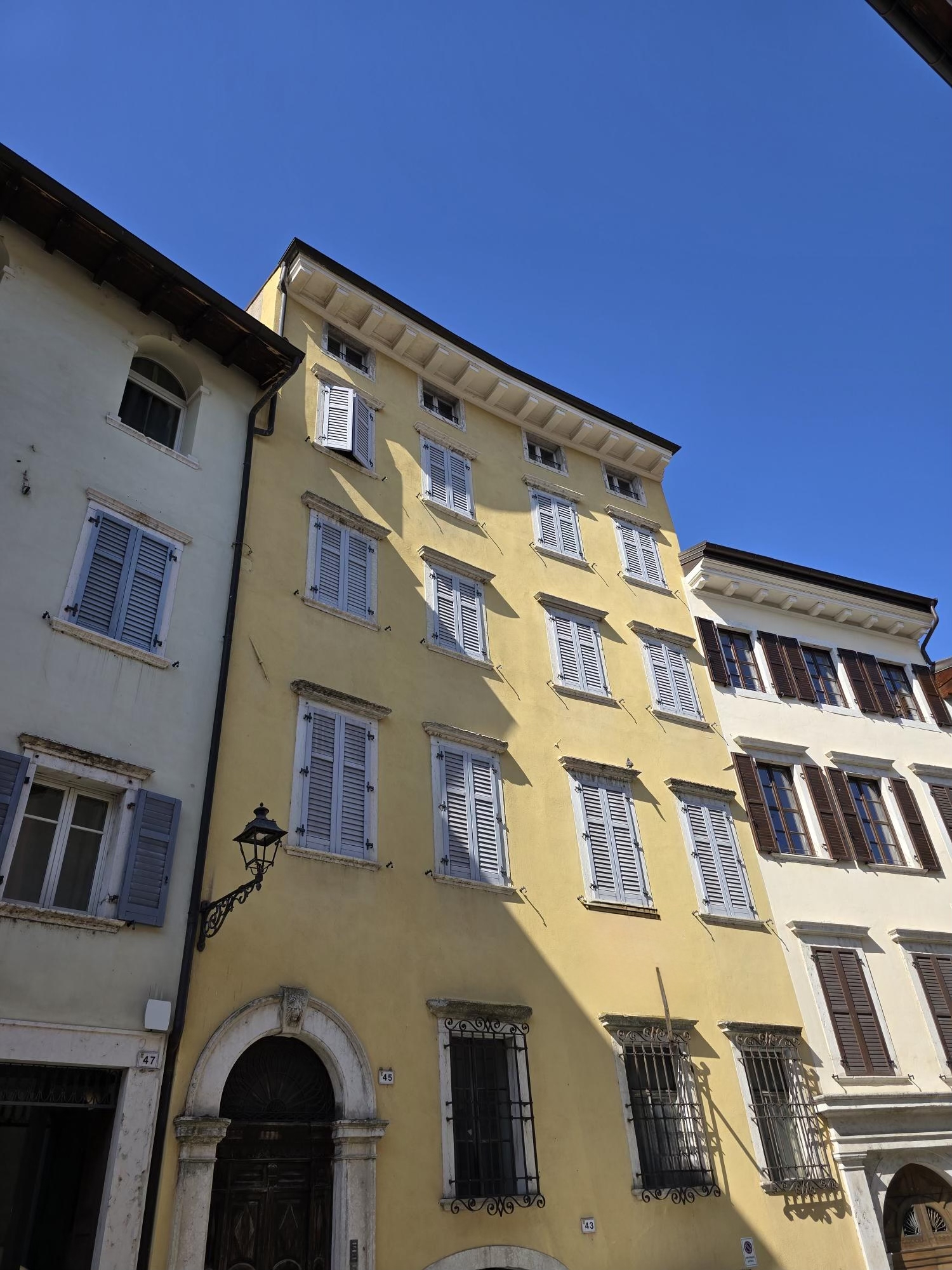 Facciata di Palazzo Candelpergher a Rovereto